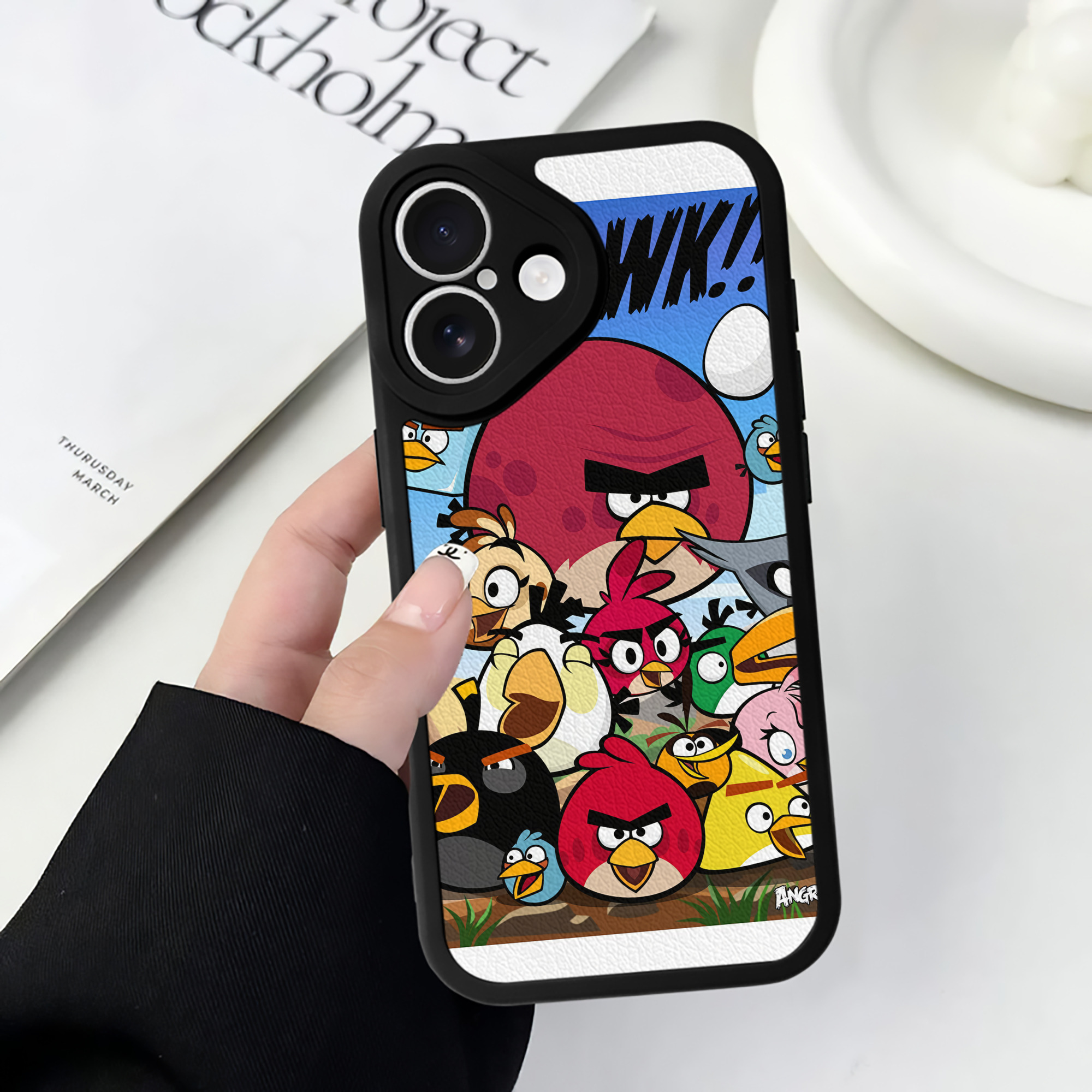 （画像用） Angry Birds アングリーバード 【iPhone 16シリーズ対応】シリコンスマホケース（レザー調） 材質：シリコン